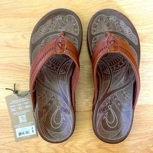 Olukai Hiapo flip flops, Size 9, Rum/dark wood